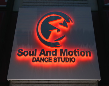 SOUL AND MOTION　大阪梅田ダンススタジオ